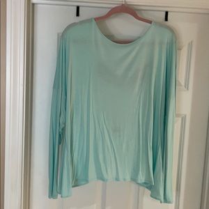 Yoga Shirt with Open Back & Tulip Hem